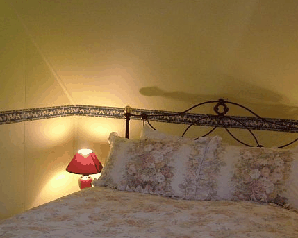 Hamilton Old School House Cottages - Redcliffe Tourism 0