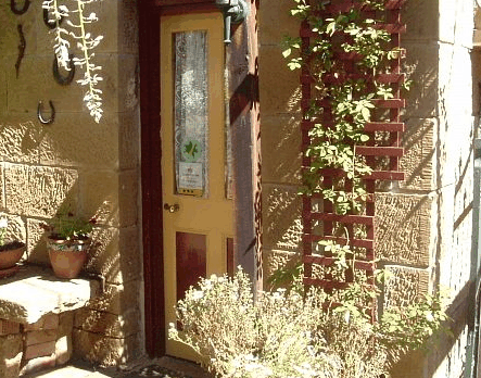 Hamilton Old School House Cottages - Redcliffe Tourism 3