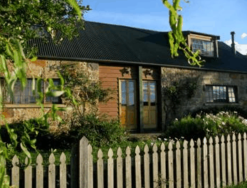 Daisy Bank Cottages - Redcliffe Tourism