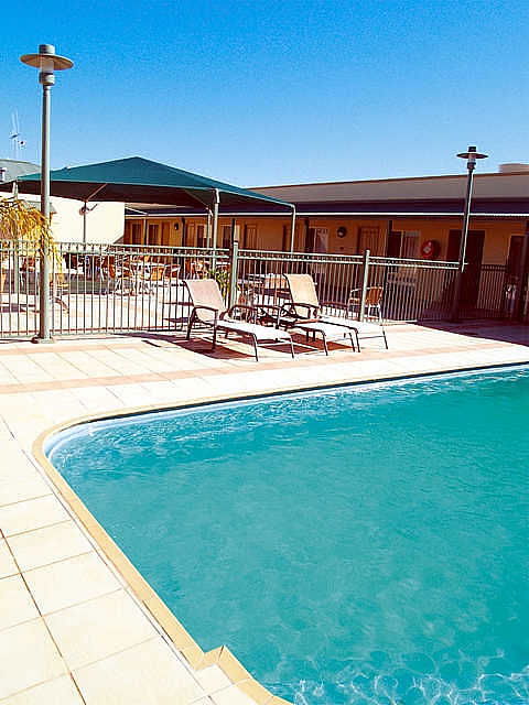 Best Western Crystal Inn - Redcliffe Tourism 2