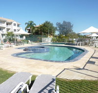 Pelican Cove - Redcliffe Tourism