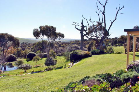 Austiny Bed And Breakfast - Redcliffe Tourism 5