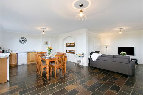 Blueberry Hills On Comleroy - Redcliffe Tourism 1