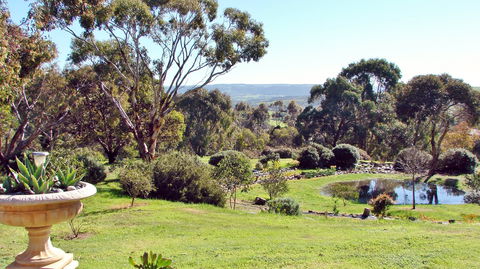 Austiny Bed And Breakfast - Redcliffe Tourism 0