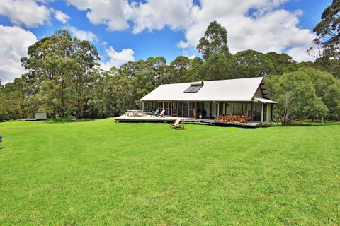 Tara - Redcliffe Tourism 0