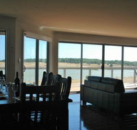 Parrydyse Clayton Bay - Redcliffe Tourism