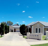 Shamore Apartments - Eleventh Street - Redcliffe Tourism