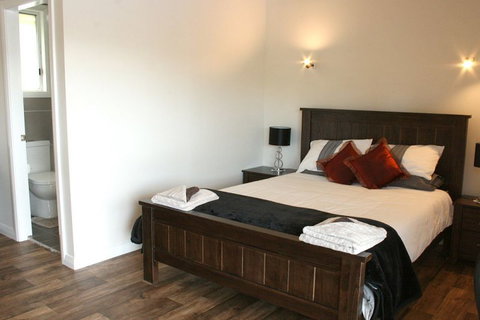 Bywondah Retreat - Redcliffe Tourism 1