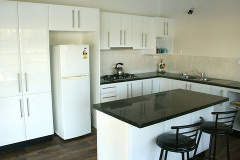 Bywondah Retreat - Redcliffe Tourism 3