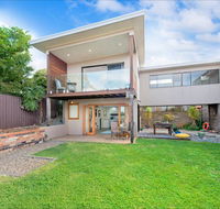 Akama Vista - Couple's retreat - Redcliffe Tourism
