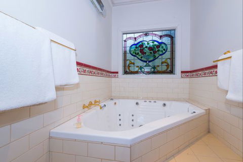 Bendigo Cottages Bed And Breakfast - Redcliffe Tourism 2