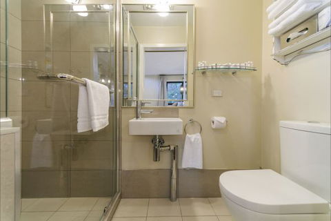 Coastal Pods Wynyard - Redcliffe Tourism 8