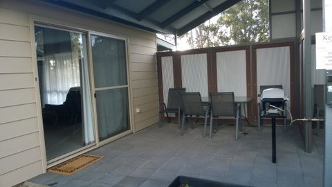 Jamestown Villas - Redcliffe Tourism 1