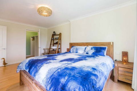 Kookaburra Retreat - Redcliffe Tourism 3