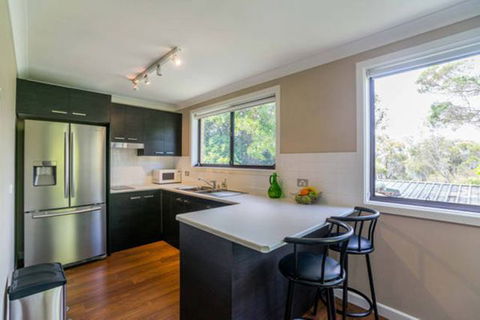 Kookaburra Retreat - Redcliffe Tourism 5