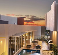 The Frames - Luxury Riverland Accommodation - Redcliffe Tourism