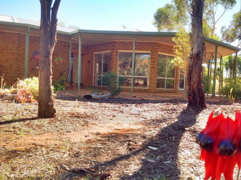 Munga Munga B&B - Redcliffe Tourism 0