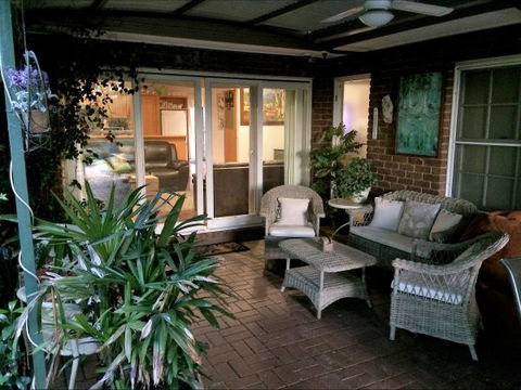Palm Haven Bed And Breakfast - Redcliffe Tourism 0