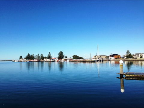 Port Albert Motel - Redcliffe Tourism 0