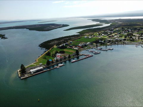Port Albert Motel - Redcliffe Tourism 3