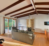 Ridgetop Hideaway - Redcliffe Tourism