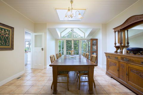 Sefton Cottage - Redcliffe Tourism 2