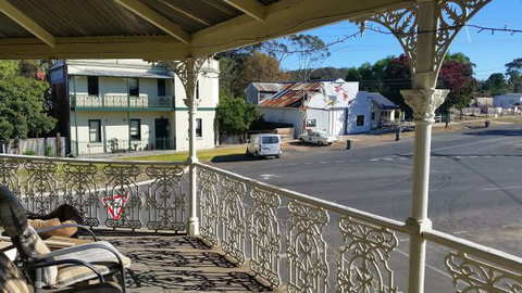 Tallarook Hotel - Redcliffe Tourism 0