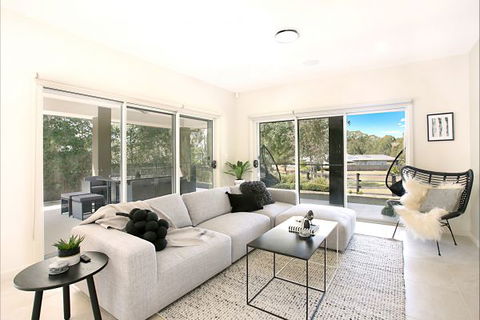 The Grape Escape Hunter Valley - Redcliffe Tourism 1