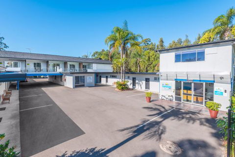 The Esplanade Motel - Redcliffe Tourism 9