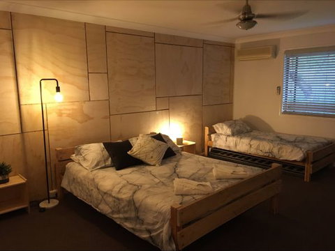 The Grove On Russell - Redcliffe Tourism 1