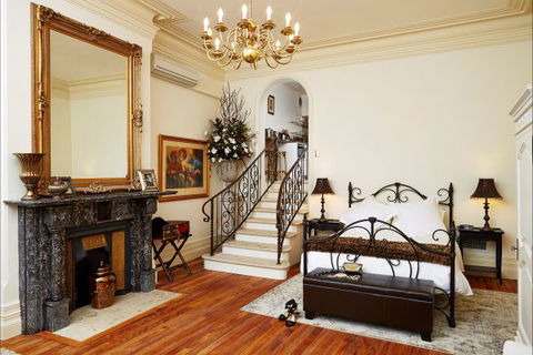 The Suites, Villa Belgravia - Redcliffe Tourism 1