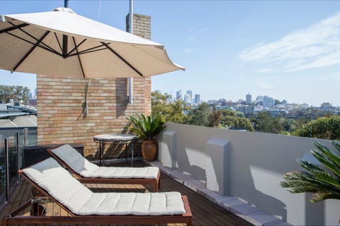 Trumper Loft - Redcliffe Tourism 0