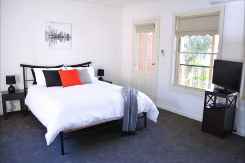 Turner Terrace - Redcliffe Tourism 2