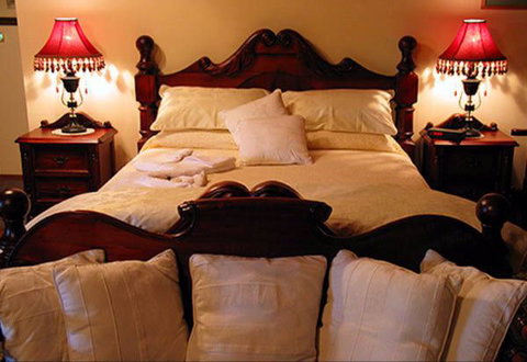 Views At Kenthurst - Redcliffe Tourism 0