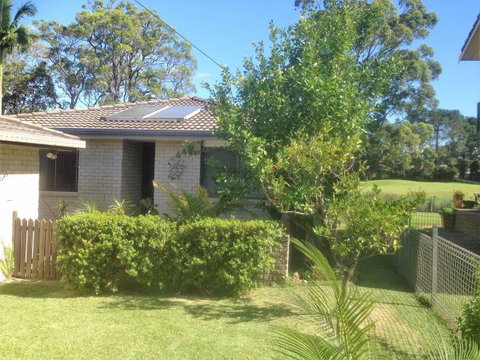 Waratah Cottage - Redcliffe Tourism 1