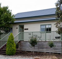 Wood Duck Cottages - Redcliffe Tourism