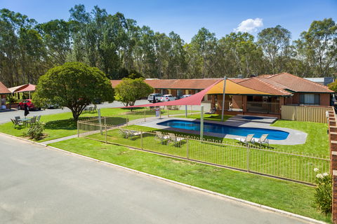 Advance Motel - Redcliffe Tourism 1