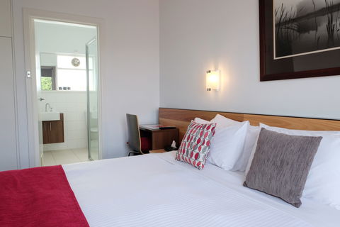 Apartments Of South Yarra - Redcliffe Tourism 4