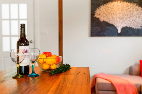 Blue Apple Lodge - Redcliffe Tourism 0
