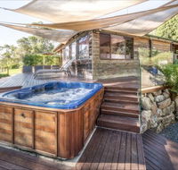 Coach House Hill Cottage - Redcliffe Tourism