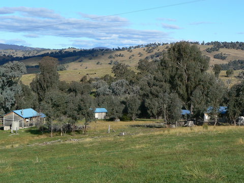 Gaddleen Grove Cottages - Redcliffe Tourism 7