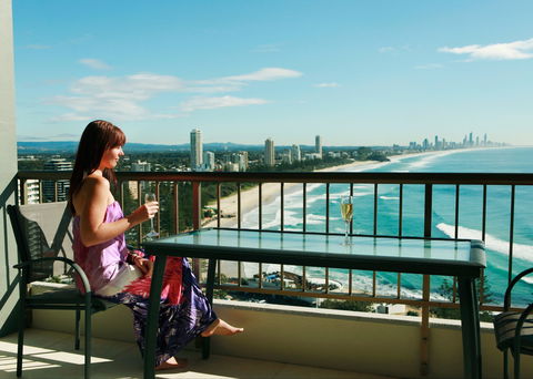 Gemini Court Holiday Apartments - Redcliffe Tourism 6