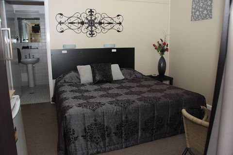 Gundagai Motel - Redcliffe Tourism 3