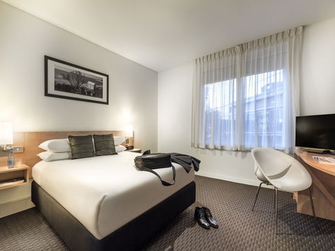 Ibis Melbourne Hotel & Apartments - Redcliffe Tourism 1