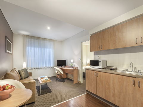 Ibis Melbourne Hotel & Apartments - Redcliffe Tourism 3