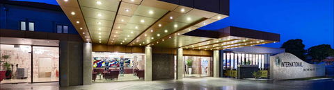 International On The Water Hotel - Redcliffe Tourism 1