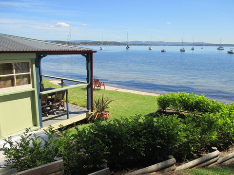 Iona Cottage - Redcliffe Tourism 0