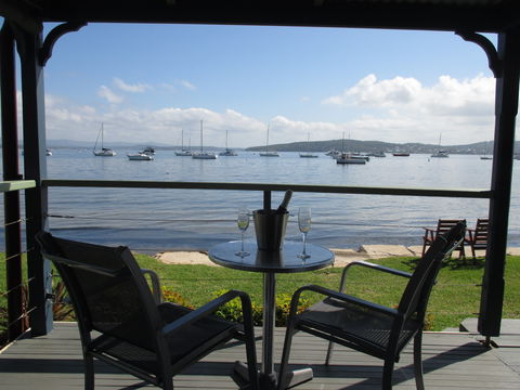Iona Cottage - Redcliffe Tourism 2