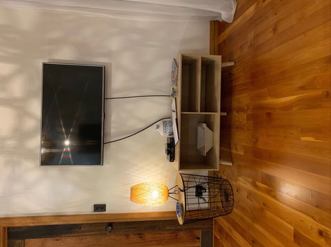 Mannaburne Cabin - Redcliffe Tourism 5