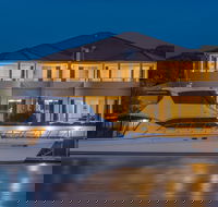 Monterey Waters 27B - Redcliffe Tourism